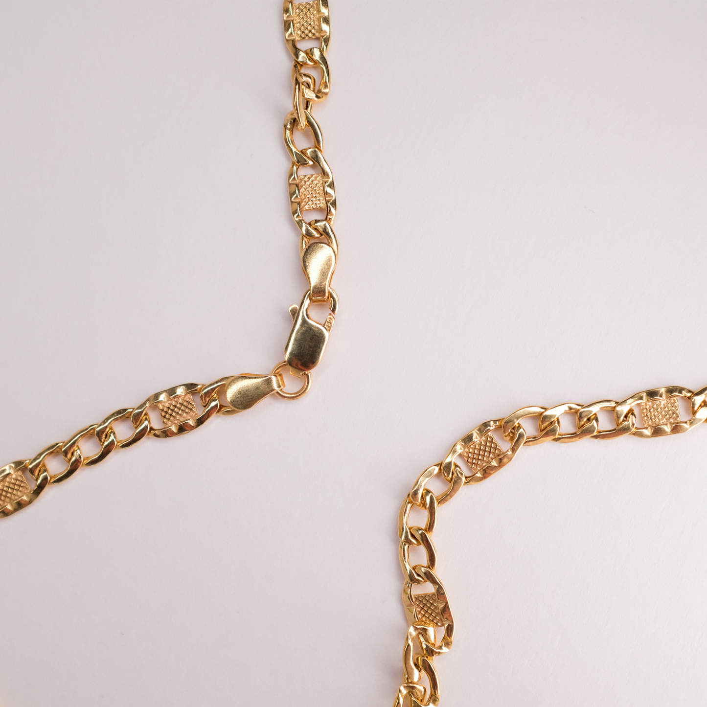 Embossed Anchor Chain