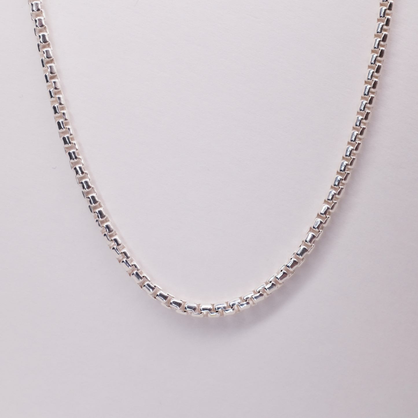 Nova Round Box Chain